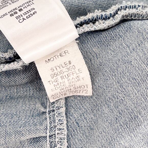 MOTHER The Ruffle Raw Edge Mini Skirt Action Shot Women’s Size 27 Denim - Picture 6 of 7